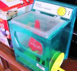 1960-70 CANADA RELIABLE HAND OPERATED WASHING MACHINE TOY, BOX OR WRINGER WASHER  CHOICE
